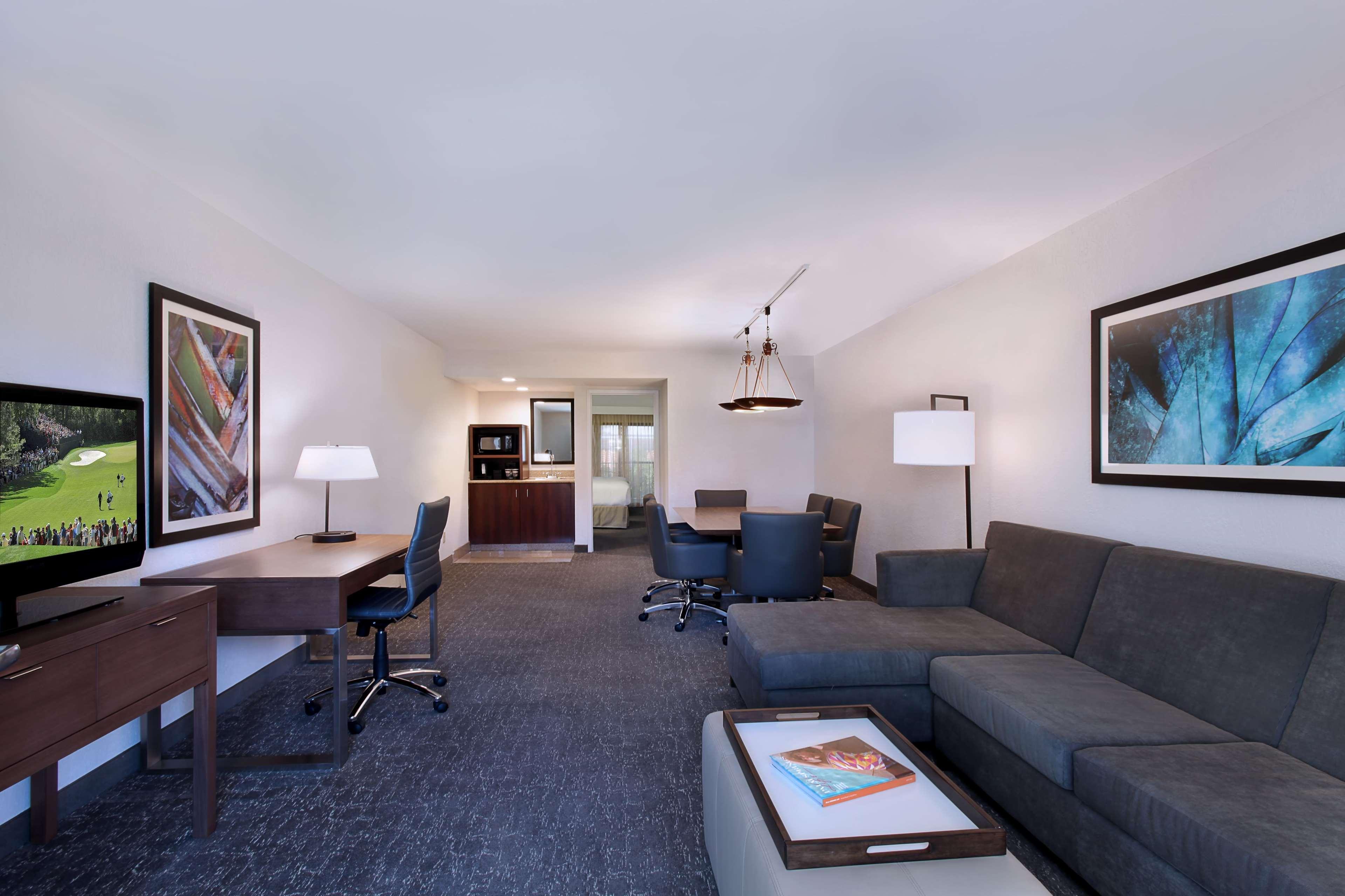 Embassy Suites By Hilton Palm Desert Rom bilde
